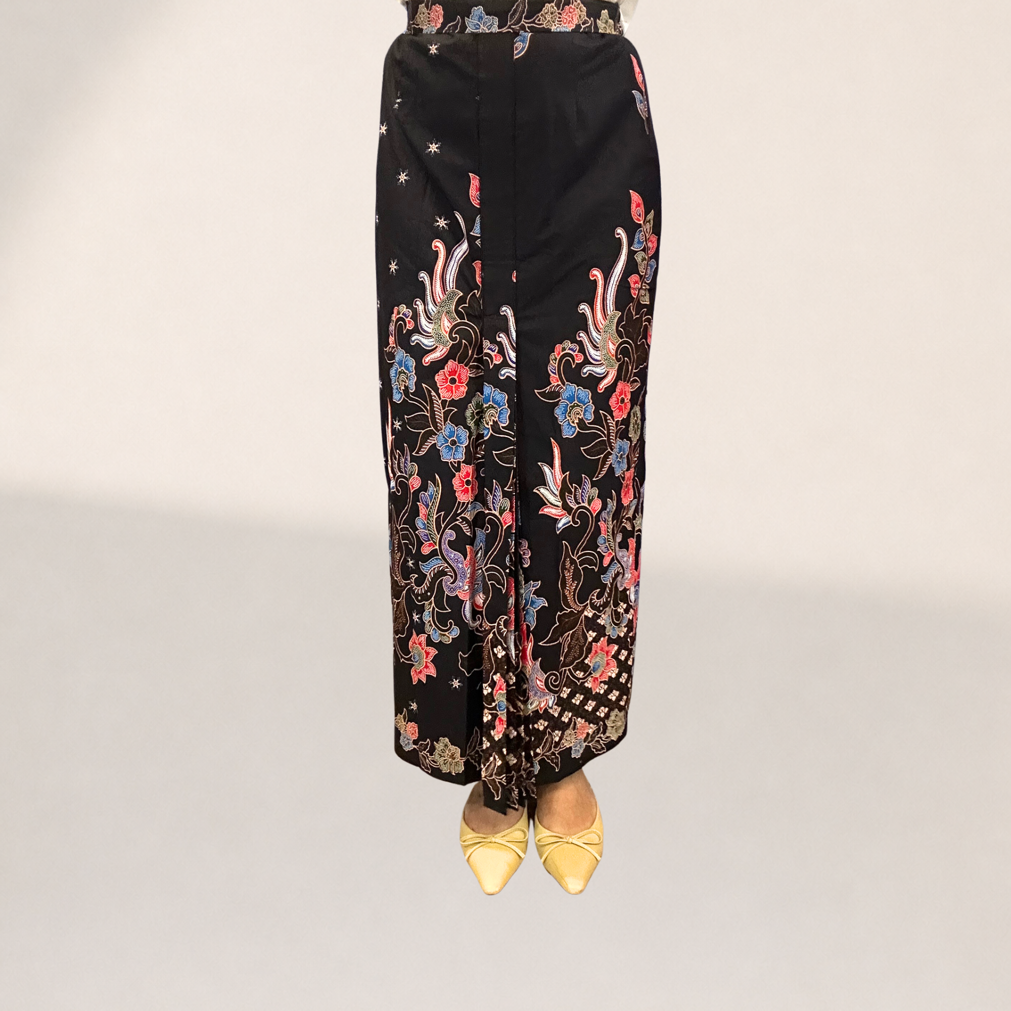 BATIK PRINTING SKIRT- BLACK WITH BLUE FLOWERS