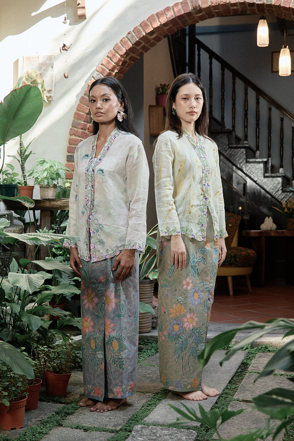 BATIK SKIRT SEMI-LUKIS IN SAGE GREEN