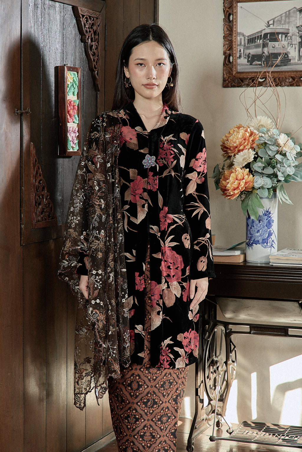 SELENDANG MAK INANG IN BROWN