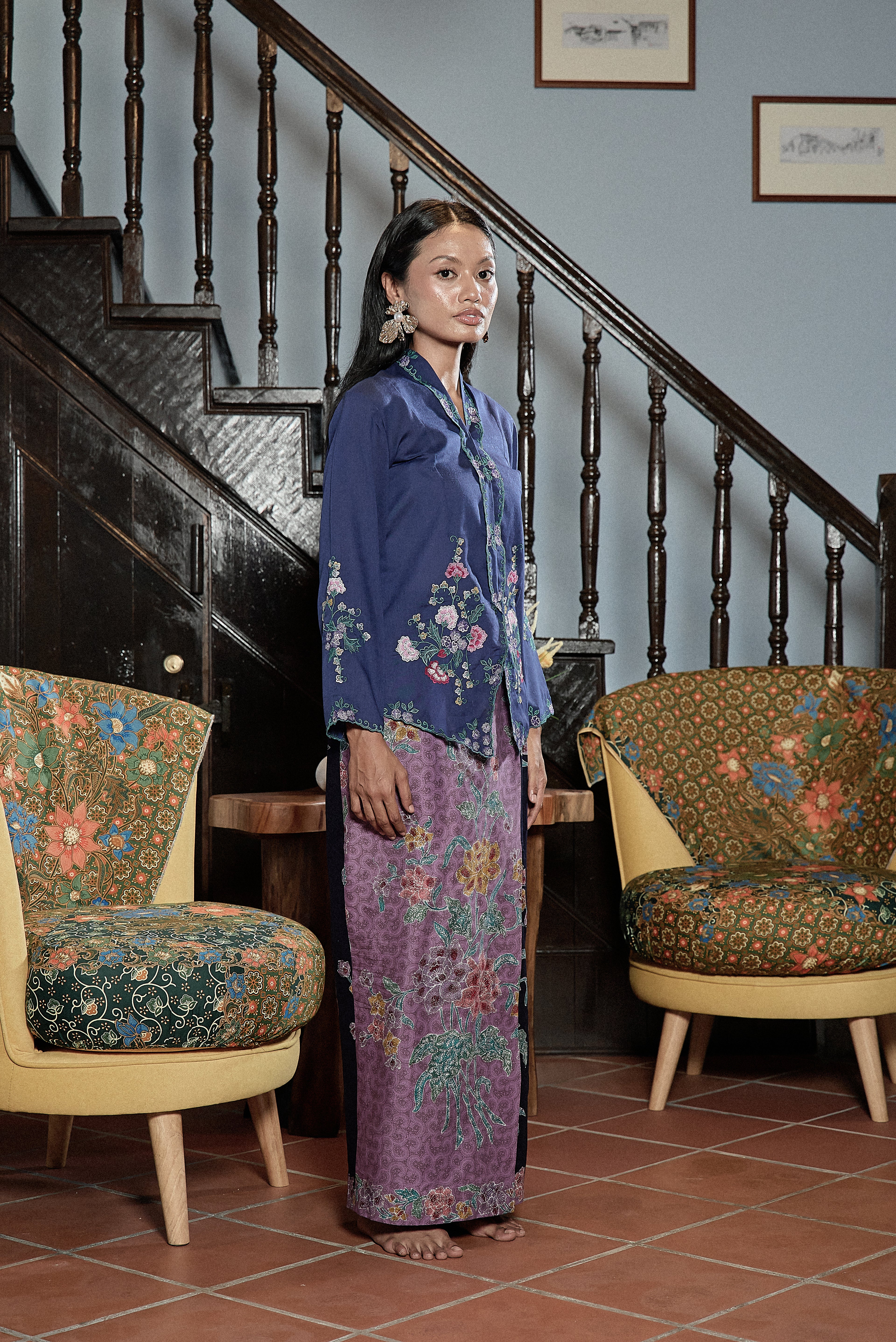 AZIZAH KEBAYA SULAM TOP IN MIDNIGHT BLUE