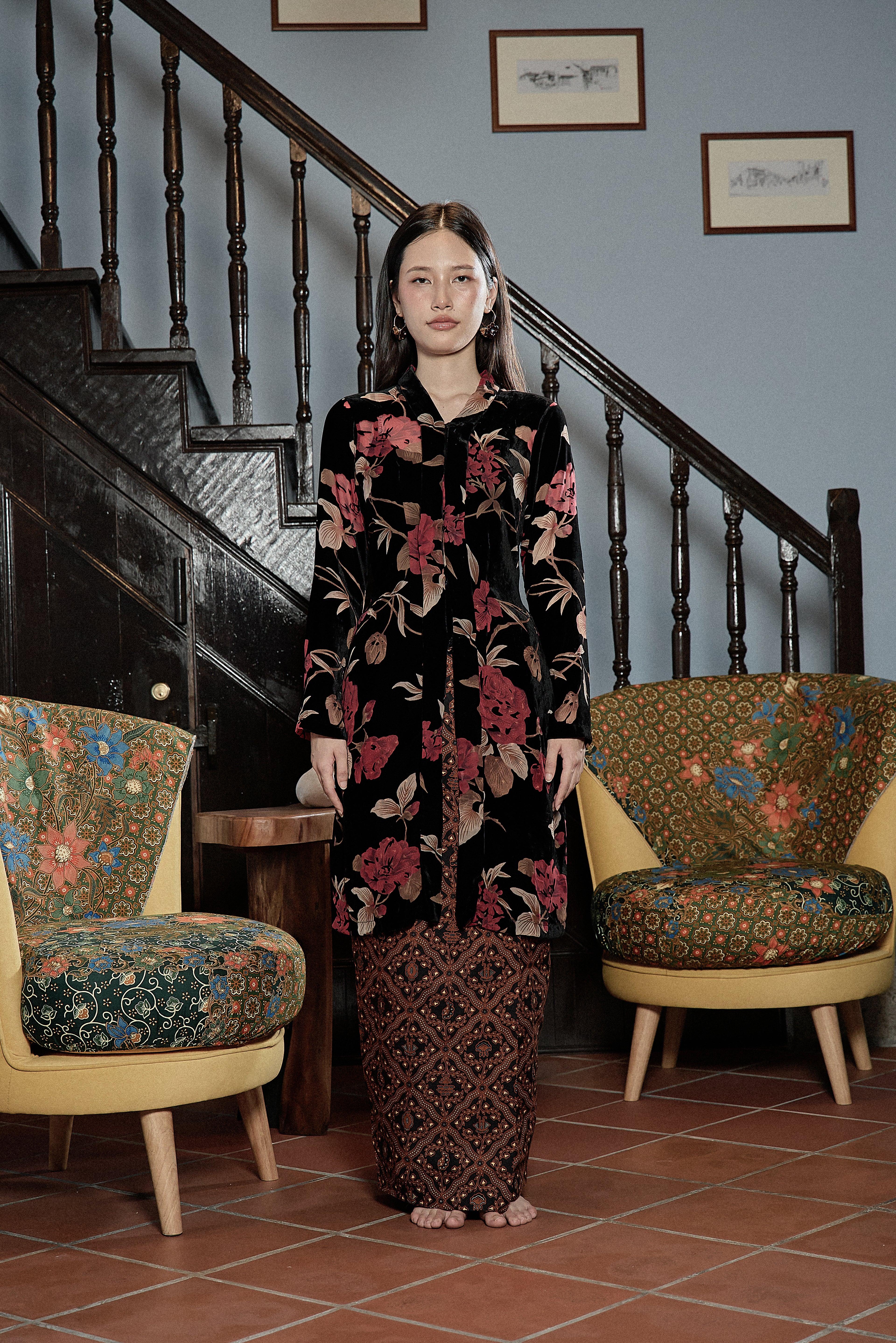 MUSTIKA LONG KEBAYA TOP