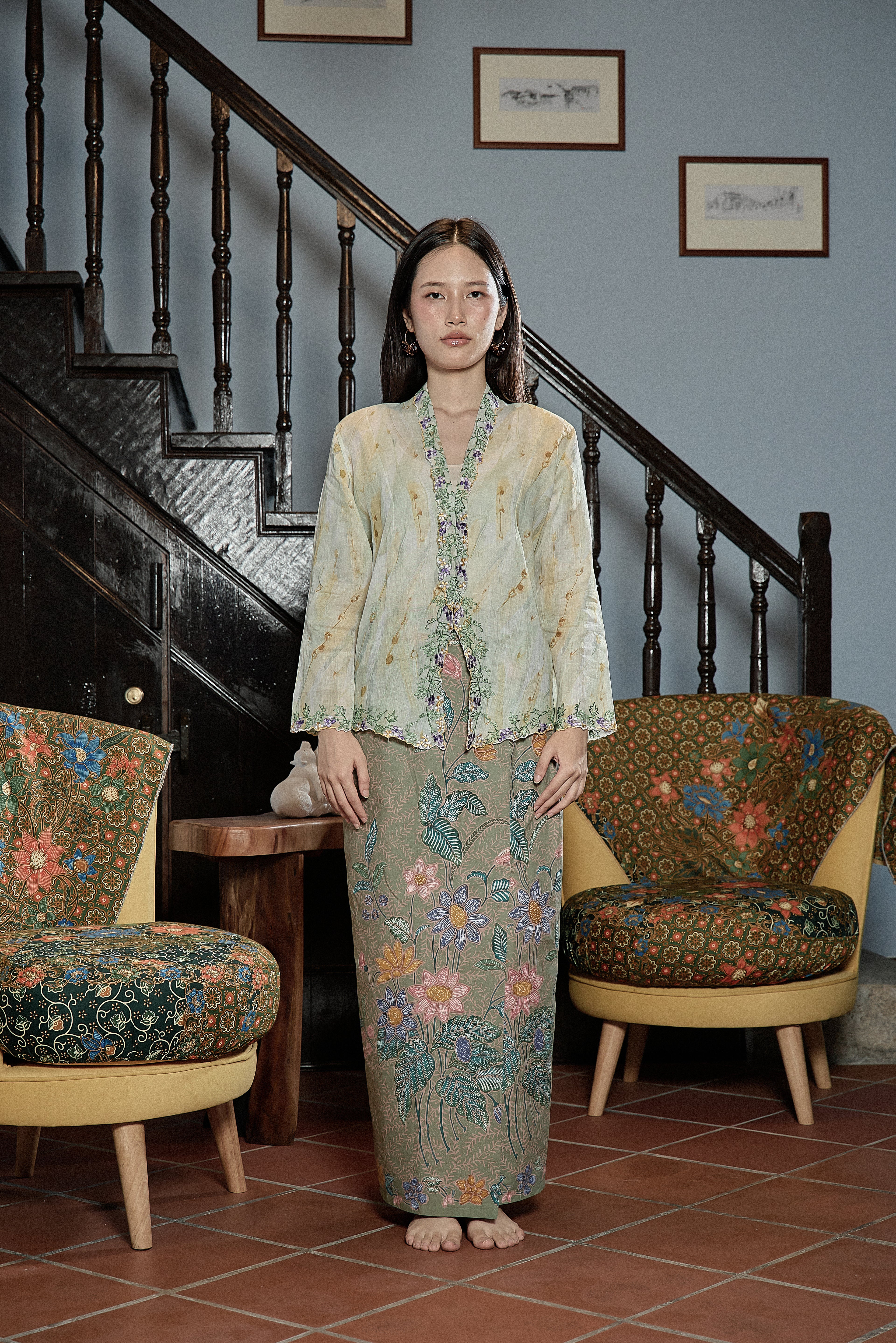 Sri Diah Kebaya Linen Top in Soft Pistachio