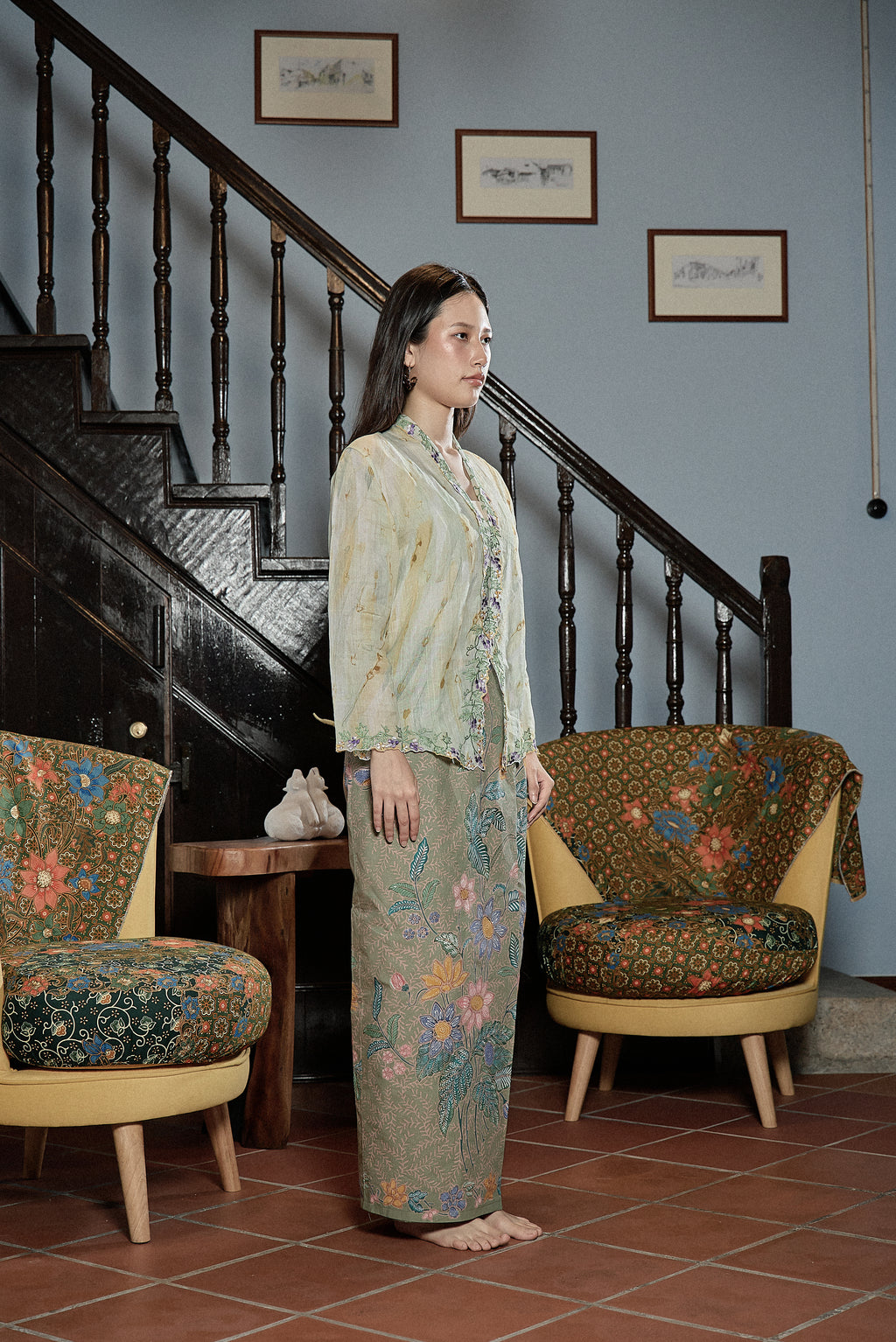 Sri Diah Kebaya Linen Top in Soft Pistachio