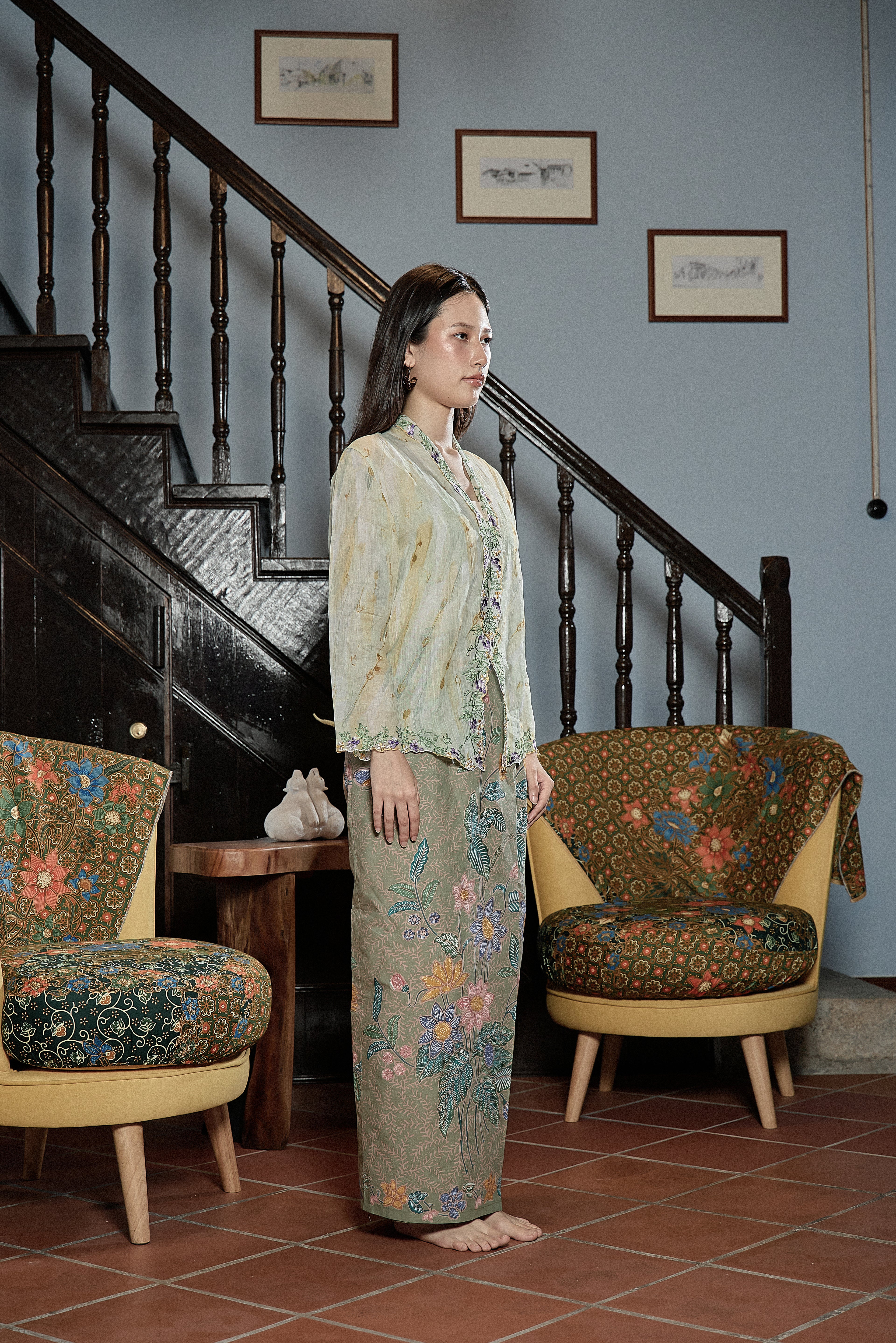 Sri Diah Kebaya Linen Top in Soft Pistachio