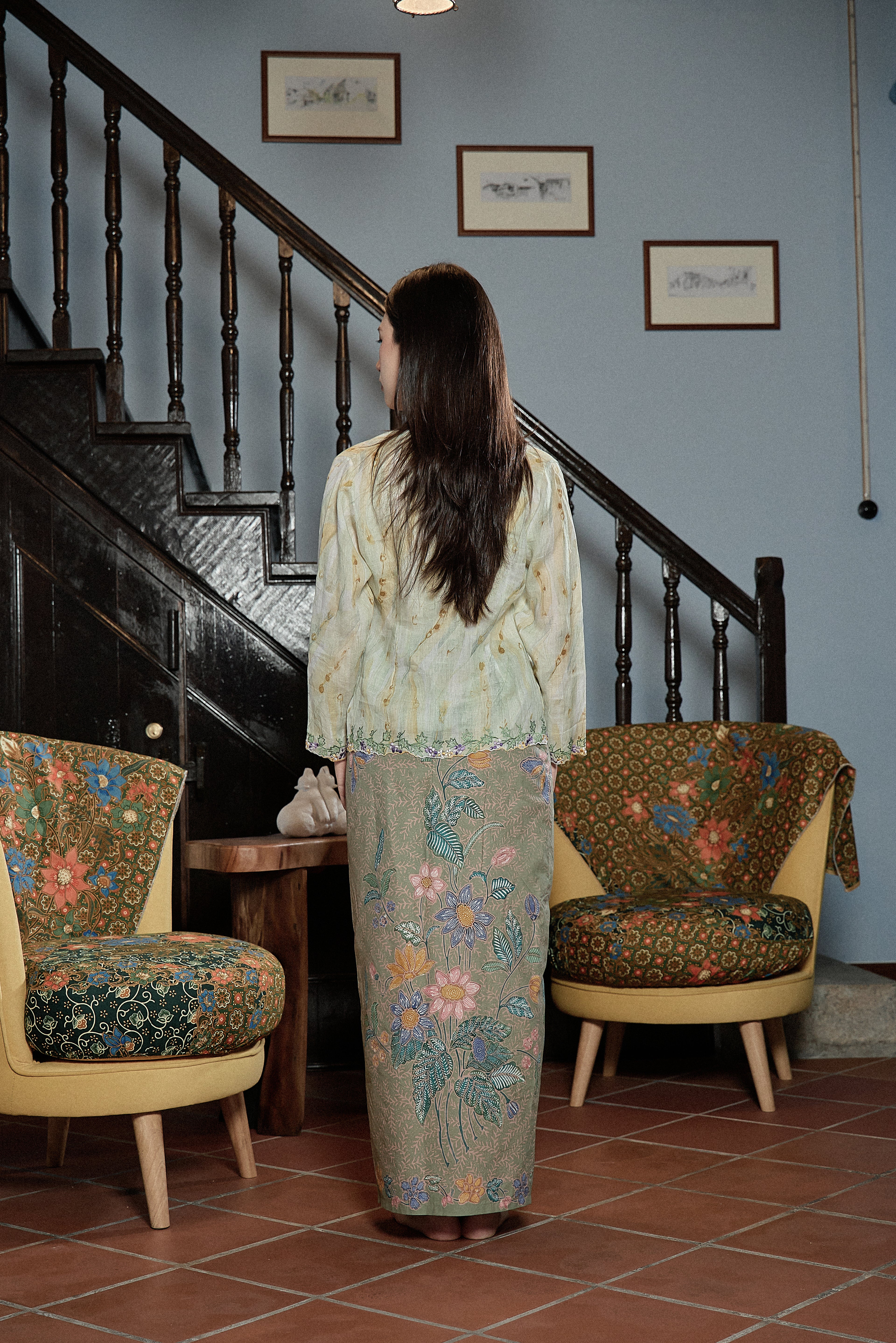 Sri Diah Kebaya Linen Top in Soft Pistachio