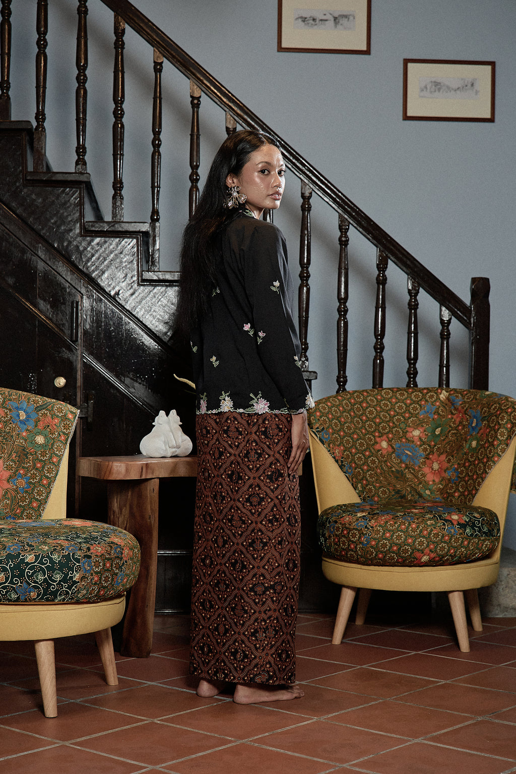 AZIZAH KEBAYA SULAM TOP IN CINCAU