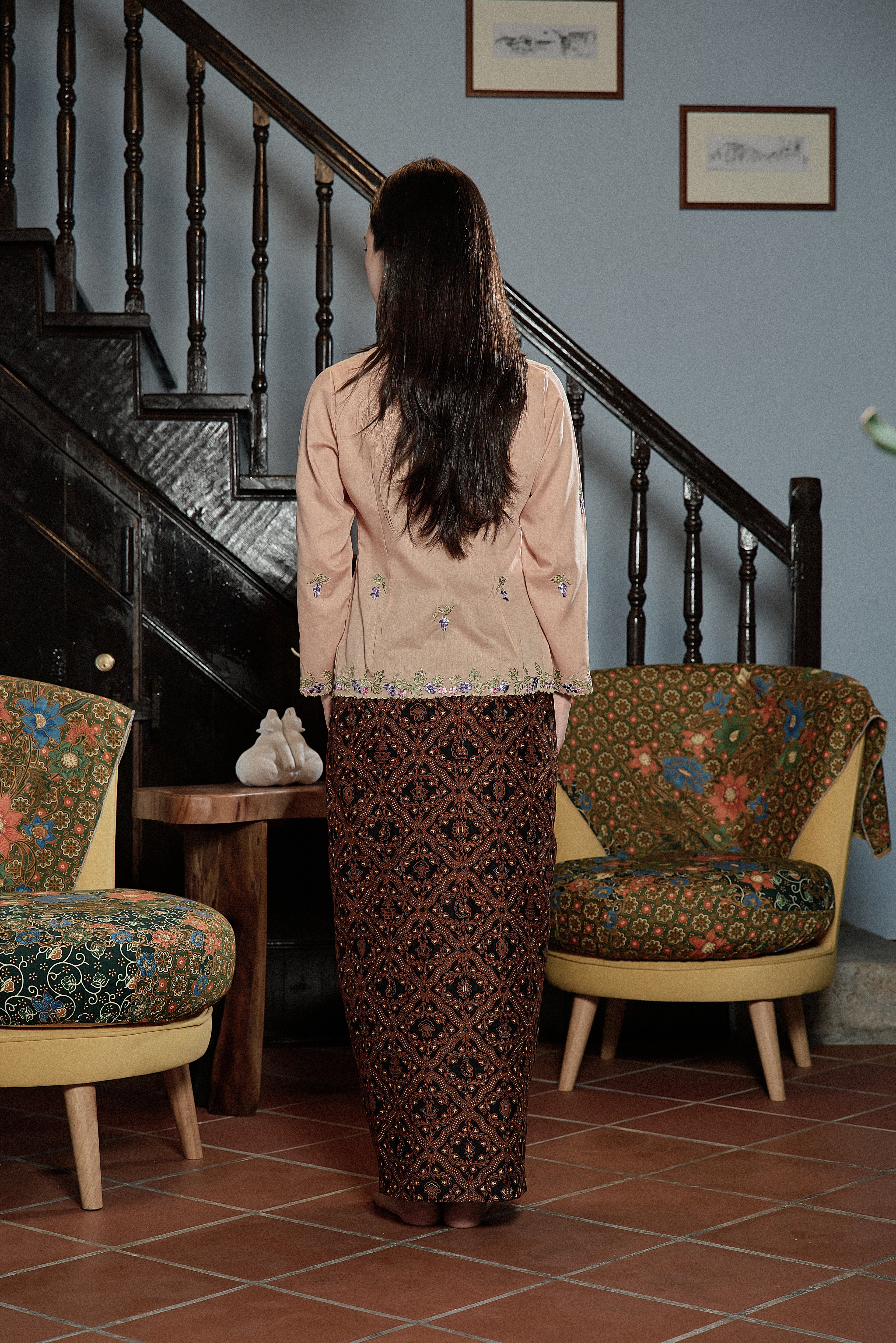 AZIZAH KEBAYA SULAM TOP IN SOFT PEACH