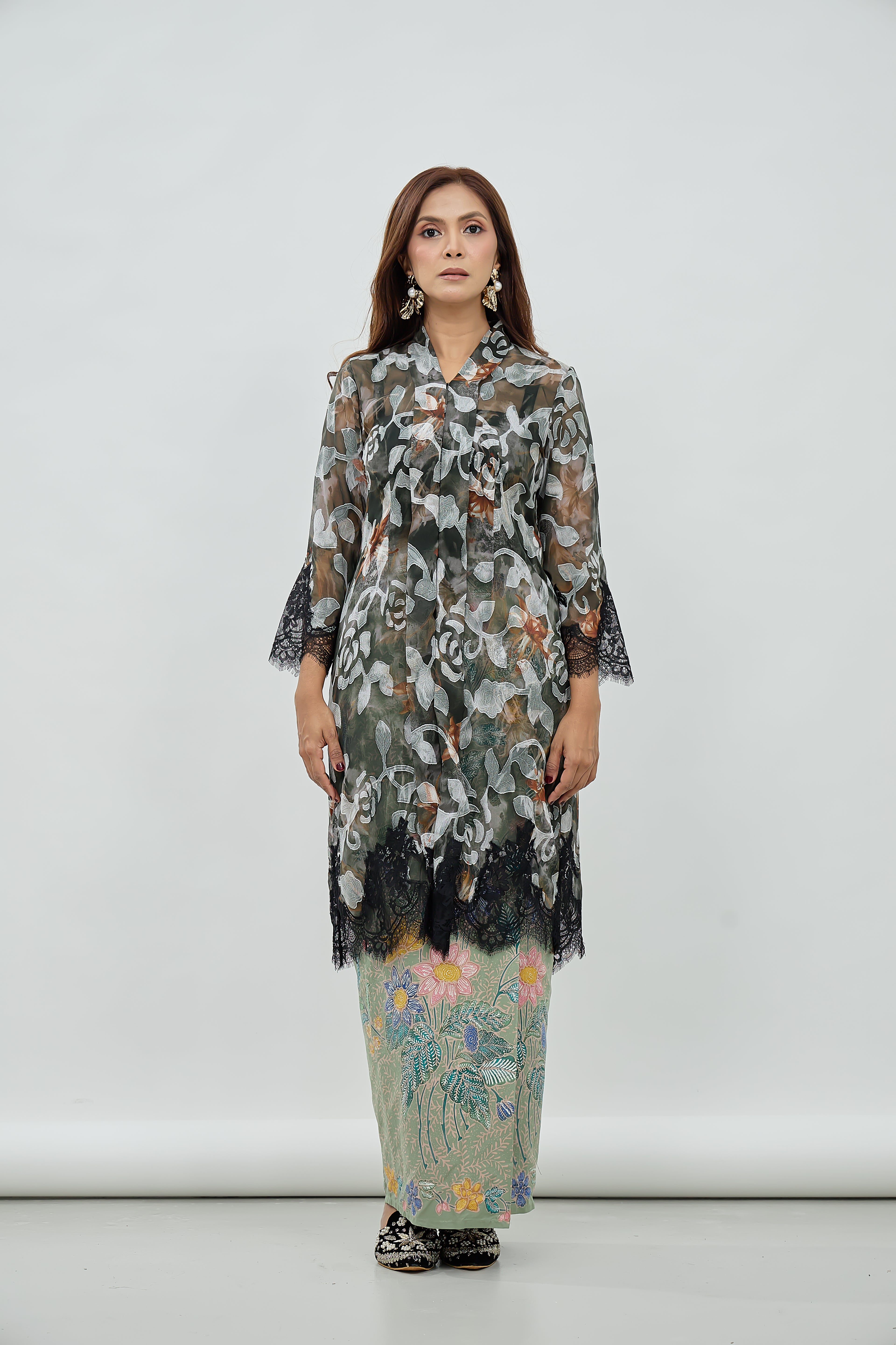 DANG ANUM KEBAYA TOP IN DEEP OLIVE