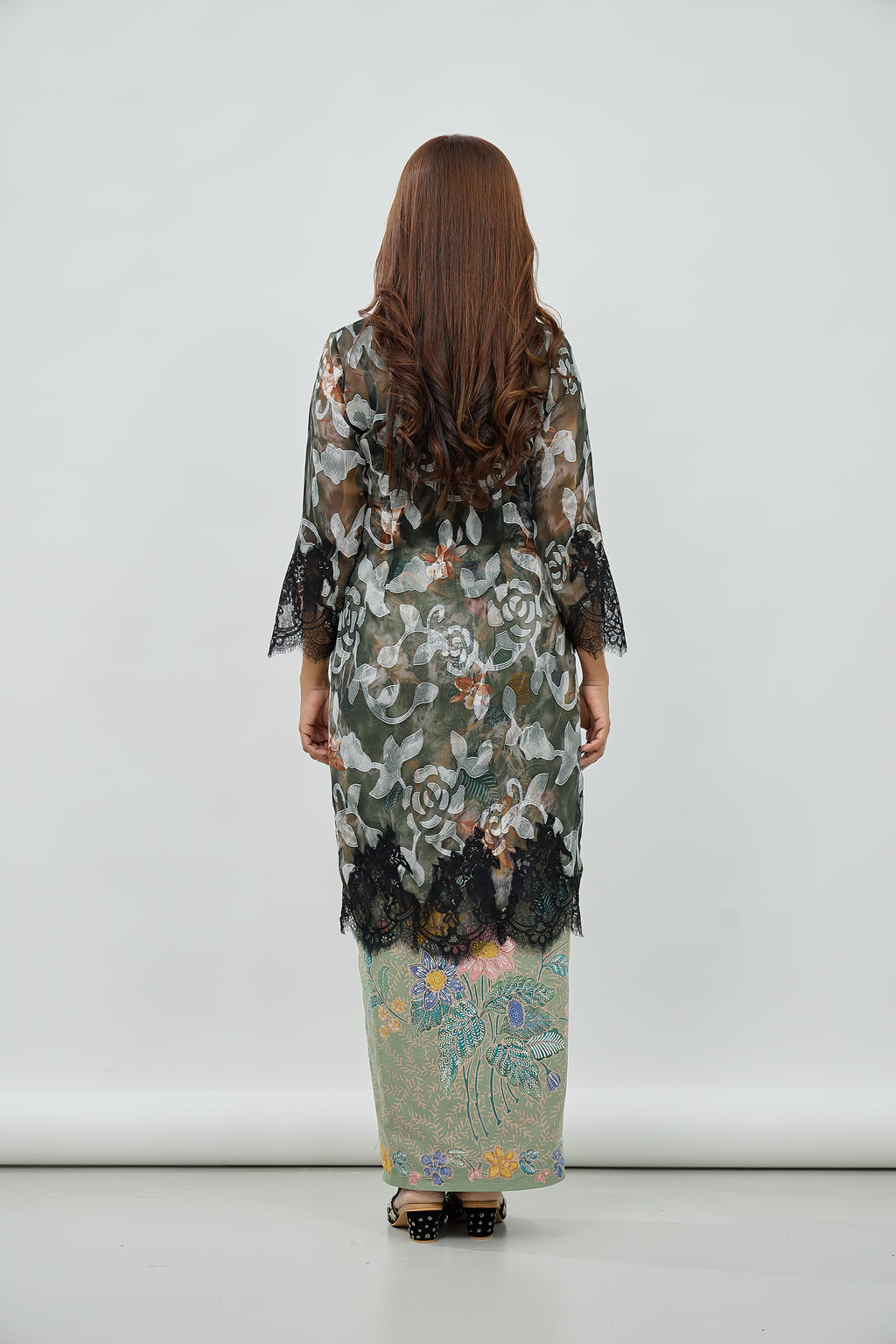 DANG ANUM KEBAYA TOP IN DEEP OLIVE