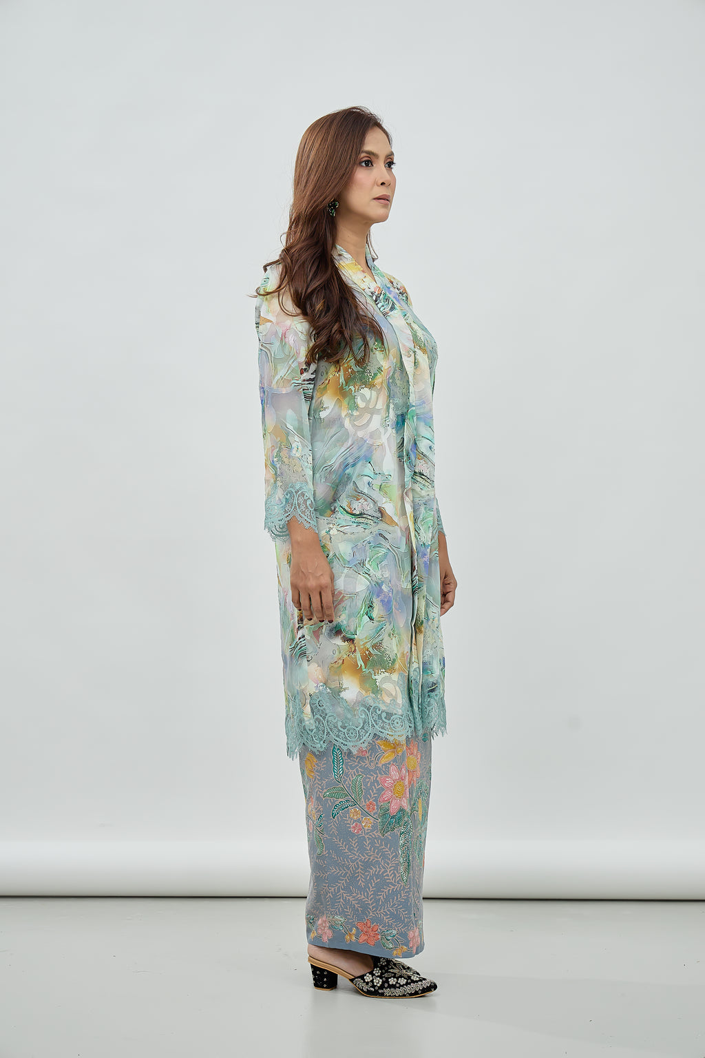 DANG ANUM KEBAYA TOP IN DUSTY SAGE GREEN