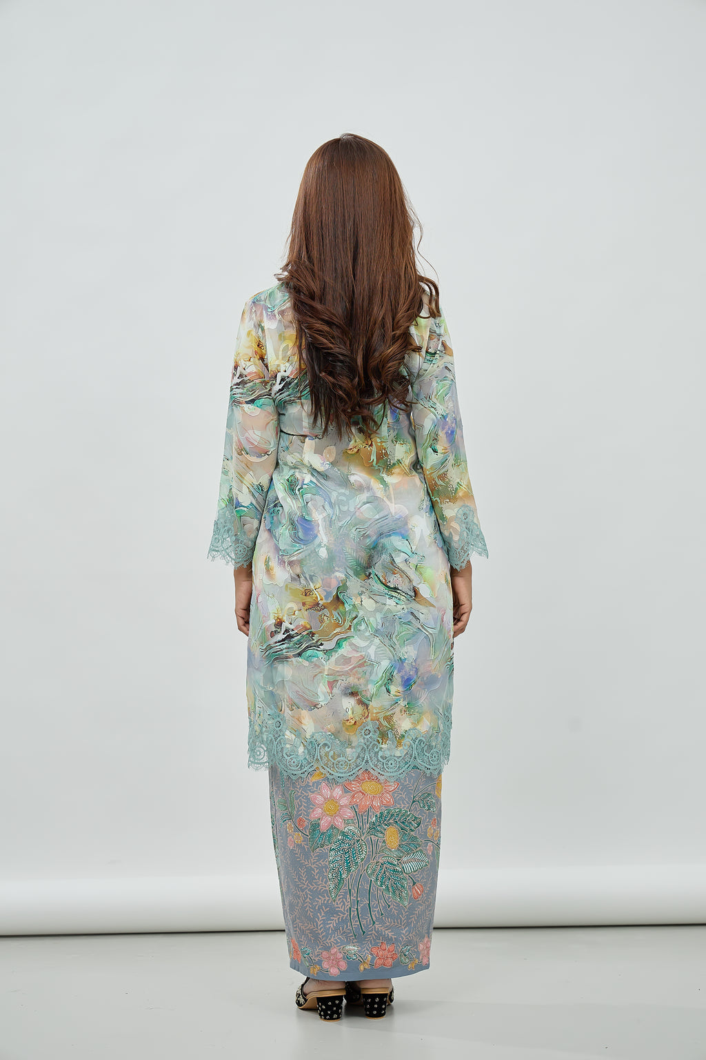 DANG ANUM KEBAYA TOP IN DUSTY SAGE GREEN