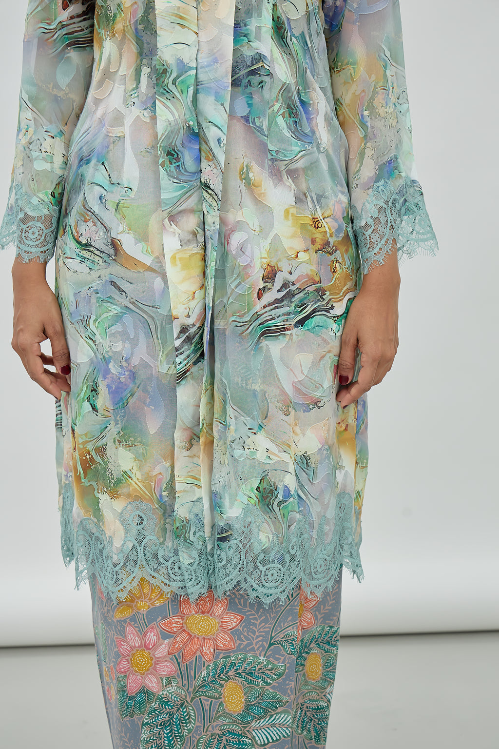 DANG ANUM KEBAYA TOP IN DUSTY SAGE GREEN